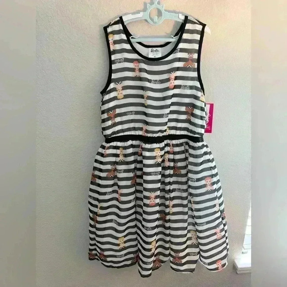Barbie Dress Girls Size XL (14-16) Black White Barbiecore Target NWT - Picture 7 of 7